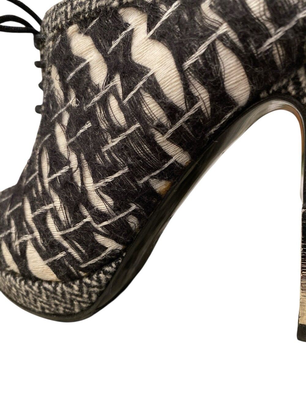 CHANEL Tweed Lace Up Booties Heels EU 37 Black White Ankle Boots -Authenticated - Picture 13 of 15